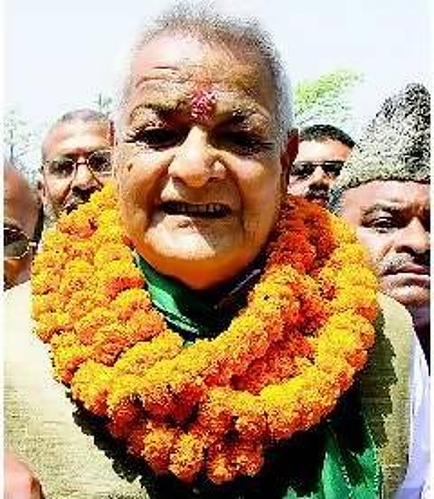 ஒவ்வொரு தேர்தலுக்கும் ஒவ்வொரு கட்சி பிஹாரில் தொடர்ந்து வெற்றி பெறும் ஜெய் நாராயண் : இம்முறை மகனை களத்தில் இறக்கியுள்ளார்