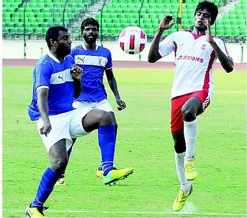 சென்னை லீக் கால்பந்து: ஏஜிஓ த்ரில் வெற்றி - 2-1 என்ற கோல் கணக்கில் சுங்கத் துறையை வீழ்த்தியது