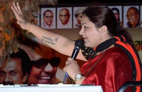 ஹெலிபேட் அமைத்ததில் தமிழகம் முதலிடம்: அதிமுக மீது நடிகை குஷ்பு தாக்கு