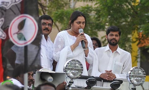 மத்திய அரசுக்கு தமிழகம் கட்டளையிடும் காலம் வரும்: நடிகை விந்தியா பேட்டி