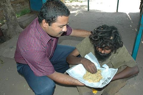 உணவற்றவர்களுக்கு உயிர் கொடுத்தவர்