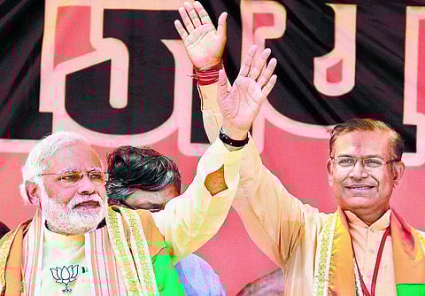 குழந்தைத்தனமாக பேசும் ராகுல் காந்தி: பாஜக பிரதமர் வேட்பாளர் நரேந்திர மோடி கிண்டல்