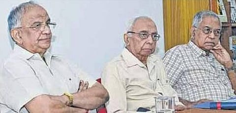 மக்களுக்கும் அரசியல்வாதிகளுக்கும் பாலமாக ஊடகங்கள் திகழ வேண்டும்: பி.எஸ்.ராகவன்