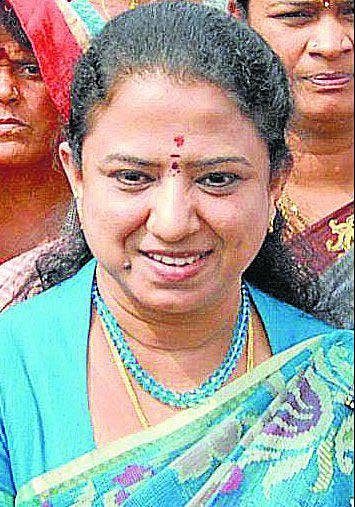 திமுக, அதிமுகவை வறுத்தெடுத்த காங்கிரஸ் முன்னாள் எம்.எல்.ஏ