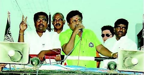 மின் தட்டுப்பாடு: திமுக-வை சேர்ந்த அதிகாரிகளே காரணம் - நடிகர் ராமராஜன் குற்றச்சாட்டு