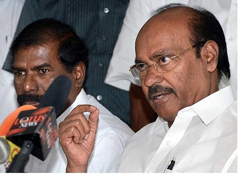 ஆளுங்கட்சியின் விதிமீறல்களை தேர்தல் ஆணையம் வேடிக்கை பார்க்கக் கூடாது: ராமதாஸ்