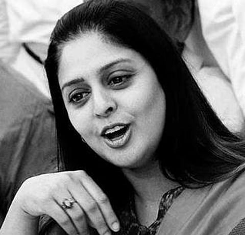 சையத் அலி ஷா கிலானி பாரத ரத்னா விருது பெற்றவரா?: பிரச்சாரத்தில் குழம்பிய நக்மா