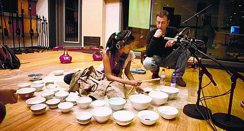 வேரைத் தாங்கும் விழுது!