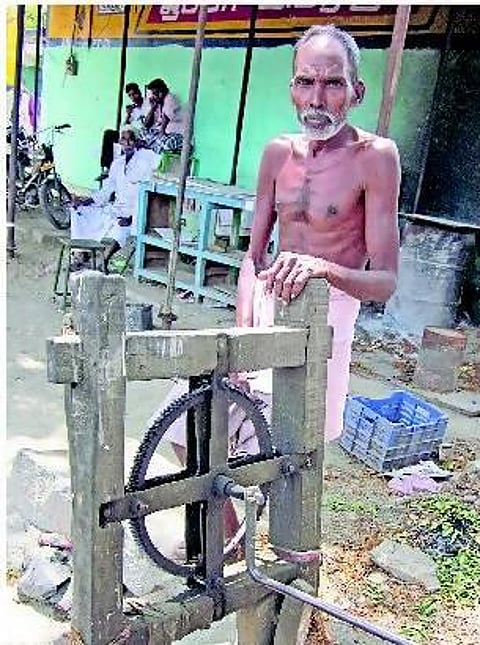 நசிந்துவரும் கயிறு திரிக்கும் தொழில்: பழைய நிலைக்கு திரும்புமா பாரம்பரியத் தொழில்