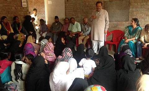 கணவரை எதிர்த்து மோடிக்கு வாக்களியுங்கள்: முஸ்லீம் பெண்களிடம் ஆர்.எஸ்.எஸ். பிரச்சாரம்