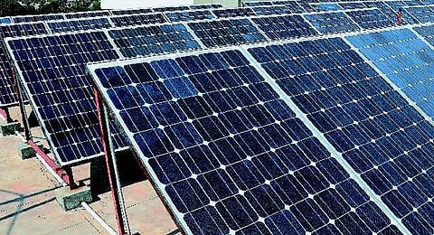 சூரிய மின் உற்பத்தி: இன்னொரு சுரண்டல்!