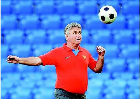 மான்செஸ்டர் பயிற்சியாளராக லூயிஸ் வான் விருப்பம்