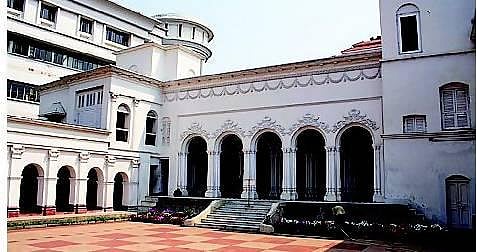 அவசியம் பார்க்க வேண்டிய 5 வீடுகள்