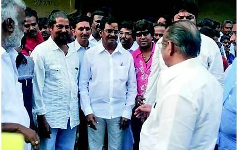 கேயாருக்கு எதிரான நம்பிக்கை இல்லா தீர்மானம்: தயாரிப்பாளர் சங்க பொதுக்குழுவில் நிறைவேறியது