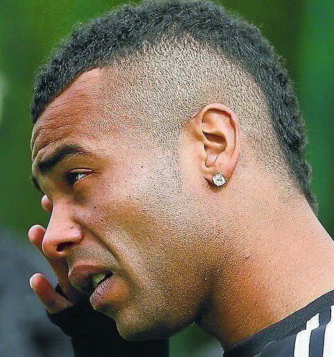 இங்கிலாந்து வீரர் ஆஷ்லே ஓய்வு