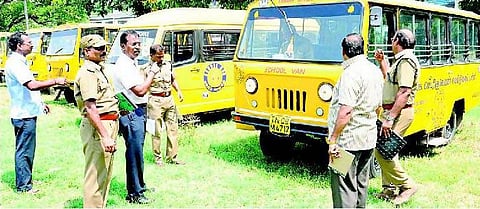 பாதுகாப்பு அம்சங்கள் குறைபாடு 17 பள்ளி வாகனங்களின் எப்.சி. ரத்து