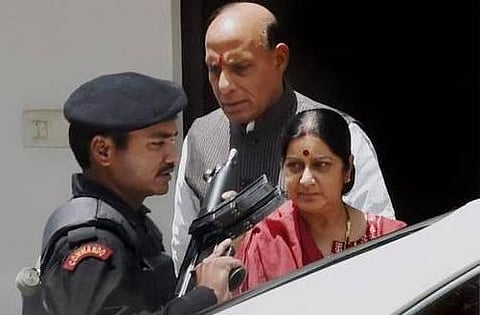 அதிமுகவின் ஆதரவை கேட்க பாஜக தலைவர்கள் ஆலோசனை