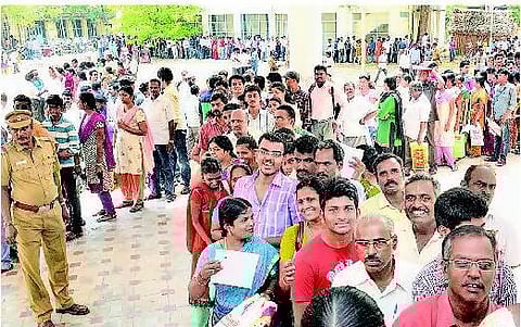 எம்பிபிஎஸ், பிடிஎஸ்: ஒரே நாளில் 12,138 விண்ணப்பம் விற்பனை