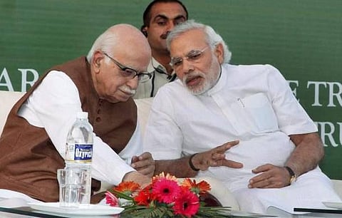 மக்களவை தேர்தல் நிலவரம்: மோடிக்கு அத்வானி வாழ்த்து