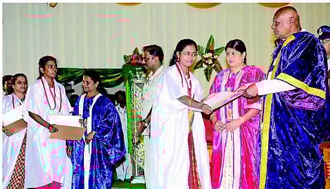 ஐ.ஏ.எஸ். தேர்வுக்கான பட்டப் படிப்பு