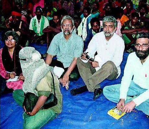 மாவோயிஸ்ட் பிரச்சினையை அணுகுவதில் முதிர்ச்சி தேவை: மனித உரிமை ஆர்வலர் சுரேஷ் கருத்து