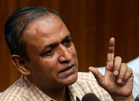 வாக்காளர்களுக்கு வண்ண அடையாள அட்டை- பிரவீண்குமார் தகவல்