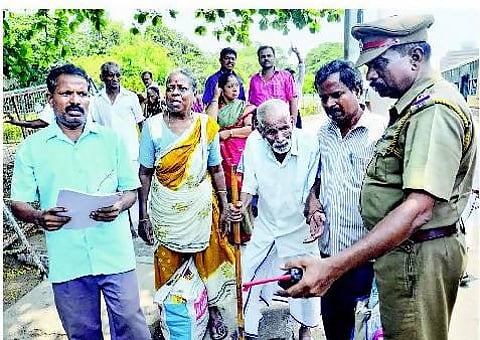 தற்கொலை முயற்சிகளால் சென்னையில் பரபரப்பு