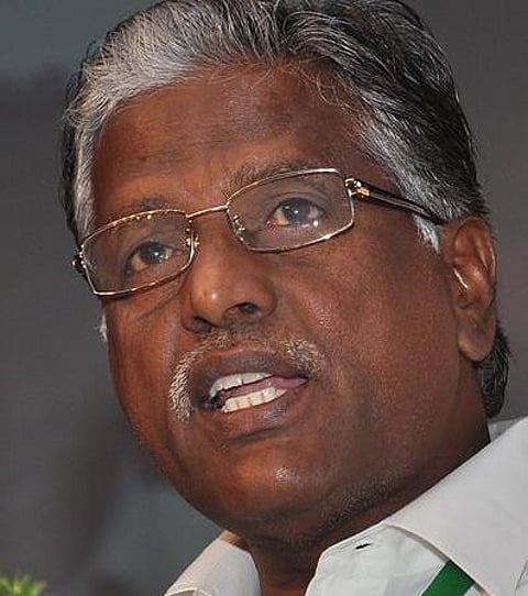 அதிமுக ஒழுங்கு நடவடிக்கை குழு உறுப்பினர் கே.பி.முனுசாமி நீக்கம்