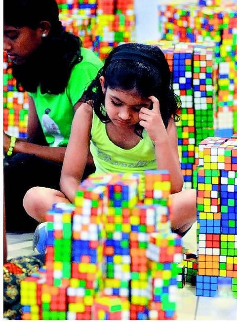 மனதை மயக்கும் மாயப் புதிர்