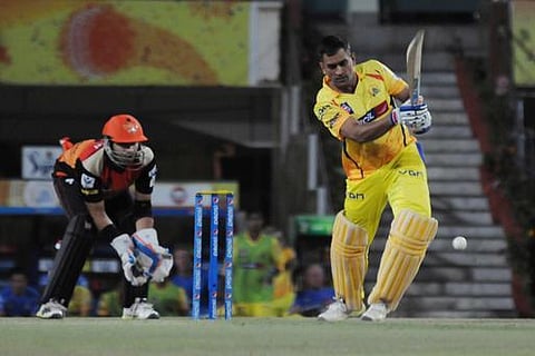 ஐபிஎல்: வார்னர் புயலில் வீழ்ந்தது சென்னை