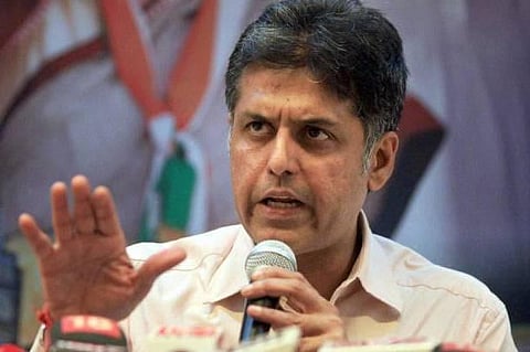 நவாஸுக்கு அழைப்பு: பாஜகவுக்கு காங்கிரஸ் சரமாரி கேள்வி