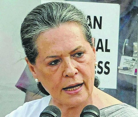 மோடிக்கு சோனியா பாராட்டுக் கடிதம்