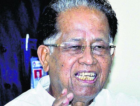 தருண் கோகோயின் ராஜினாமா முடிவை நிராகரித்தார் சோனியா காந்தி