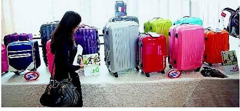 எதிரும் புதிருமான சொற்கள்