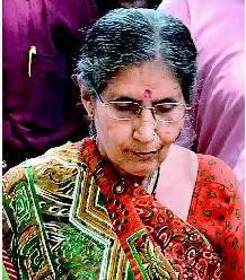 மோடிக்கு இணையாக மனைவிக்கும் பாதுகாப்பு