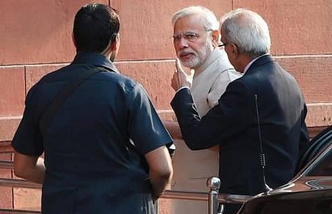 கறுப்புப் பண விவகாரத்தை விசாரிக்க சிறப்பு விசாரணைக்குழு அமைக்கப்பட்டது