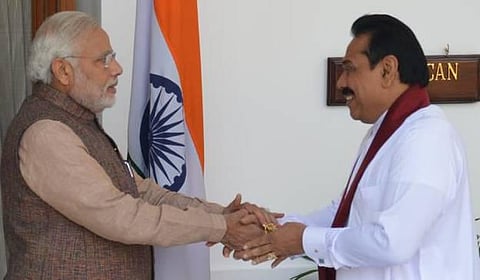 இலங்கைத் தமிழர்களுக்கு சம அந்தஸ்து: ராஜபக்சேவிடம் வலியுறுத்தல்