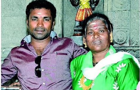 லட்சத்தில் புரளவைத்த வட்டி; கோடியில் மூழ்க வைத்த செம்மரம்: அம்பலத்துக்கு வரும் மோகனாம்பாள் ‘ஆட்டம்’