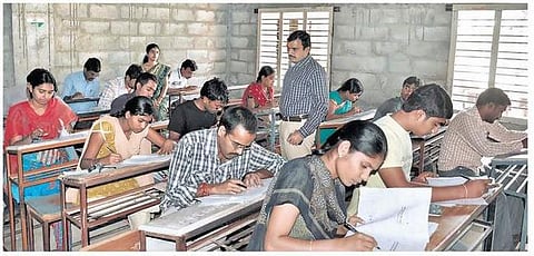 பட்டதாரிகளுக்கு பாரத ஸ்டேட் வங்கியில் வேலை