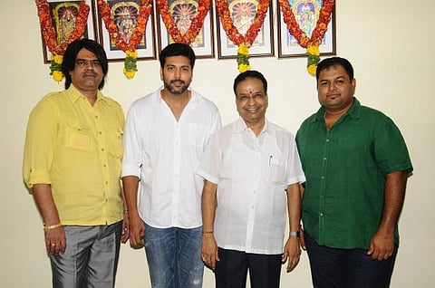 படங்களை அடுக்கும் ஜெயம் ரவி