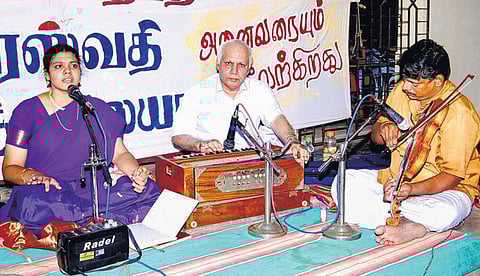 கர்னாடக இசையில் கலக்கும் பொறியாளர் யாஸ்மின் பேகம்- கச்சேரி வருமானத்தை இசைக் கலைஞர்களுக்காக அர்ப்பணிக்கிறார்