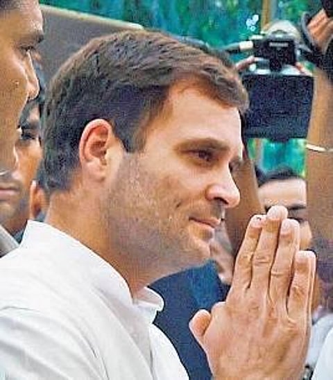 முண்டே உடலுக்கு குடியரசு துணைத்தலைவர், பிரதமர் நரேந்திர மோடி, ராகுல் காந்தி அஞ்சலி- பிற கட்சித் தலைவர்களும் மரியாதை செலுத்தினர்