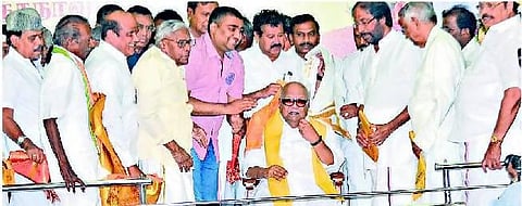 கருணாநிதி 91-வது பிறந்தநாள் விழா: கூட்டணி தலைவர்கள், திமுகவினர் வாழ்த்து