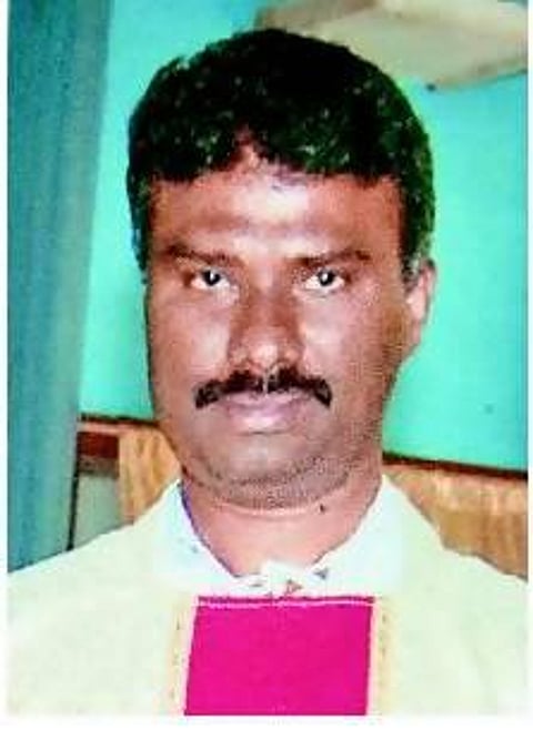 பாதிரியார் கடத்தலுக்கு மதப் பிரச்சாரம் காரணமா?- எந்தத் தகவலும் கிடைக்காமல் உறவினர்கள் பதற்றம்