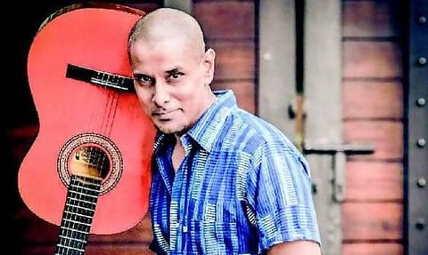 கிளம்பிட்டாங்கய்யா...!