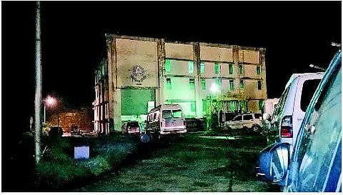 நீரில் மூழ்கியது குந்தா மின் நிலையம்: ராட்சத குழாய் வெடித்ததால் விபரீதம்