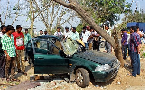 தமிழகத்தில் கடந்த 4 மாதங்களில் சாலை விபத்தில் 5,078 பேர் பலி: கவனக்குறைவும் அதீத வேகமும் காரணம்