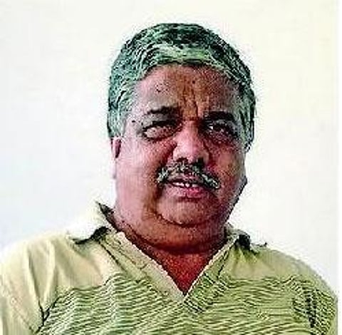 ‘ரமணா’ கதாபாத்திர பேராசிரியர் ஜான்குமார் ஓய்வுபெற்றார்: சமூக வலைதளங்களில் அழுது புரண்ட அபிமானிகள்...!