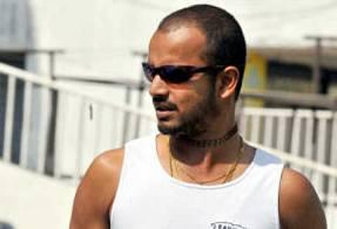 பந்து வீசாமலேயே ரன் அவுட் செய்வது சரியே என்கிறார் முரளி கார்த்திக்