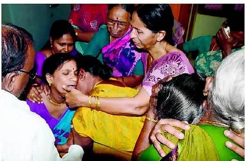 ஹைதராபாத் மாணவர்கள் 24 பேர் இமாசலத்தில் ஆற்று வெள்ளத்தில் மாயம்: 5 பேரின் உடல்கள் மீட்பு